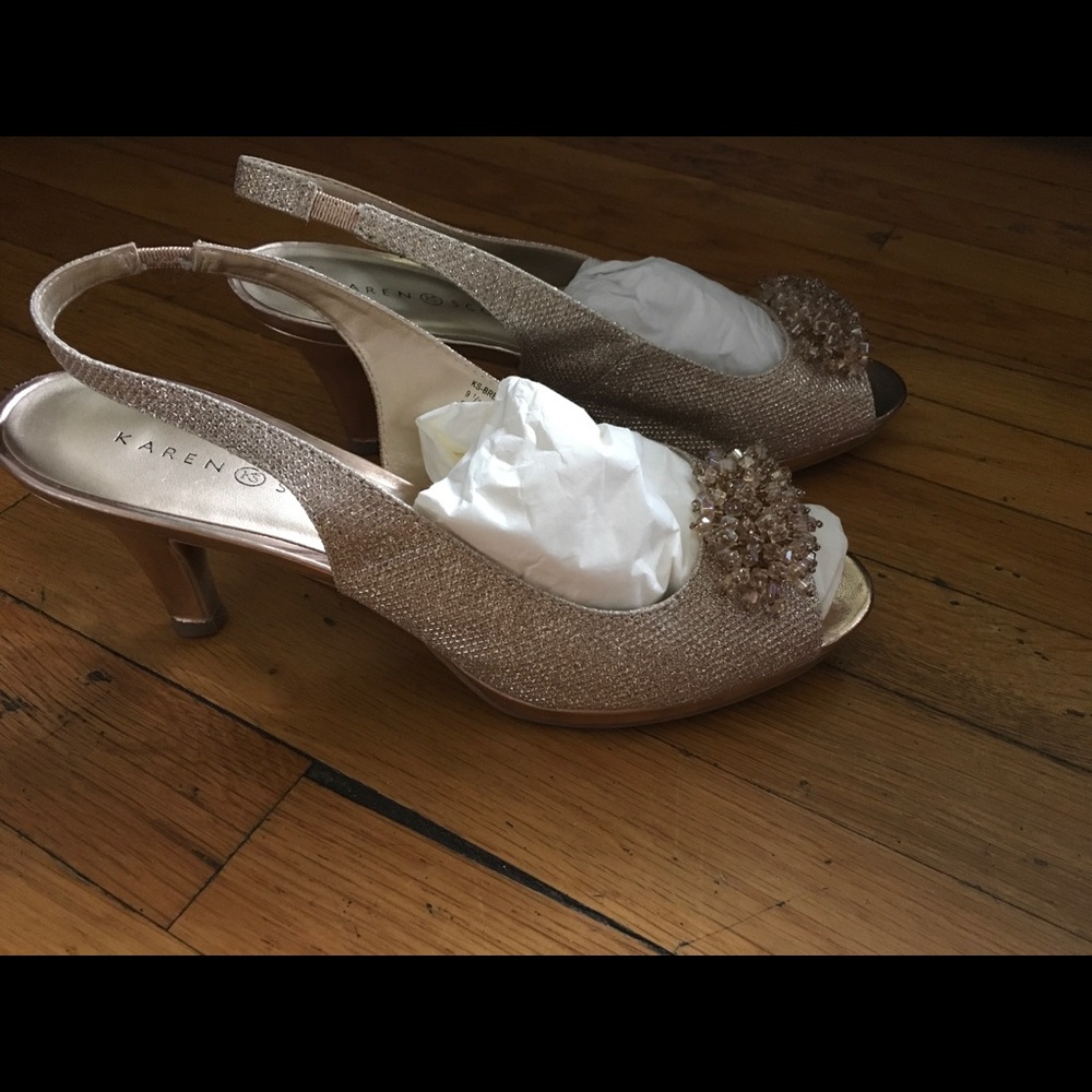 Karen scott open toe gold slingback pump